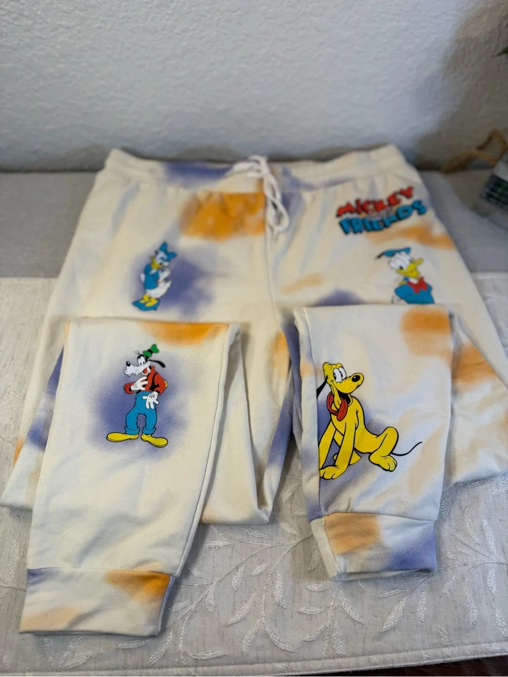 Disney Mickey &‎ Friends Tie Dye Joggers Sweatpants Size Large Multi-Character